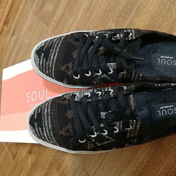 Naturalizer SOUL Mules - Picture 4 of 6